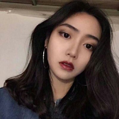 MD-0292胁迫调教国媒女主播一王二后操翻两骚逼相关图片